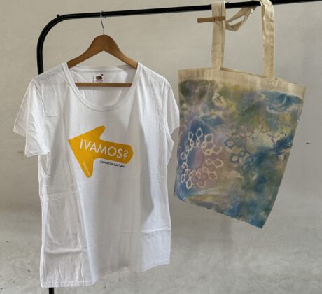 Bolsa y camiseta-camino por Asun Adá