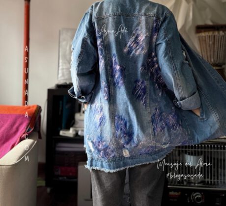 Lo que existe, siendo falso-cazadora pintada byAsunAdá-blogasunada