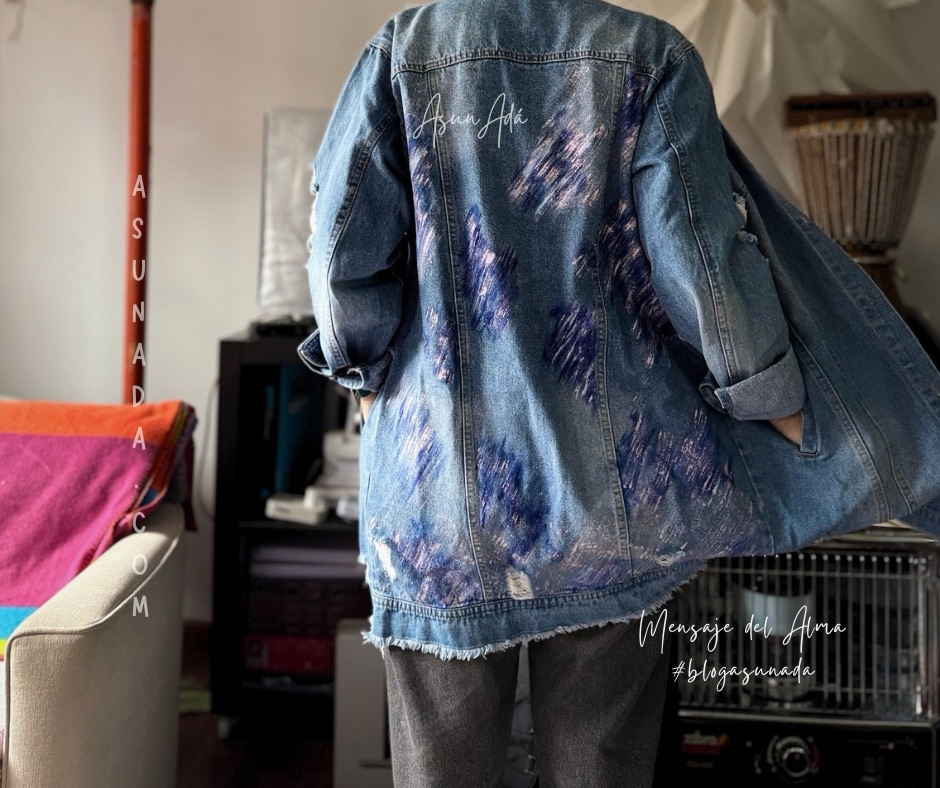Lo que existe, siendo falso-cazadora pintada byAsunAdá-blogasunada